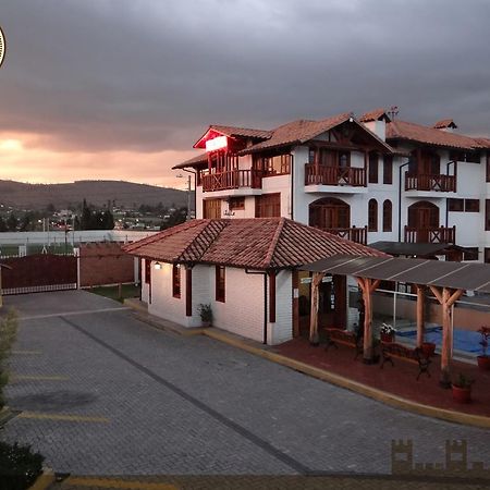 Hosteria El Imperio Real Salcedo Extérieur photo