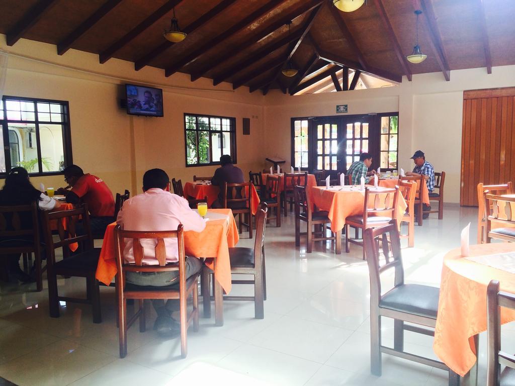 Hosteria El Imperio Real Salcedo Extérieur photo