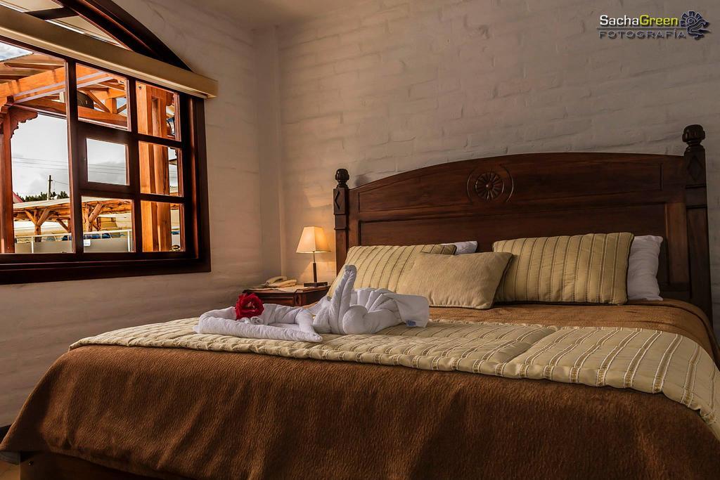 Hosteria El Imperio Real Salcedo Extérieur photo